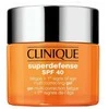 Clinique Superdefense Broad Spectrum SPF 40 Fatigue + First Signs Of Age Multi-correcting Gel jauninamasis veido kremas-gelis, 30 ml