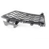 BMW F30 priekinio bamperio grotelės dešinės pusės originalios 51118068126