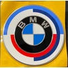 BMW MOTORSPORT 50 METŲ BAGAŽINĖS DANGČIO EMBLEMA 74 MM SKERSMENS 51148087195 ORIGINALI