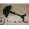 Mercedes Benz C 200 CDI W203 Tuerhalter Durys Laikiklis Originalus A2037200316