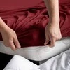 Prześcieradło AMBER spalva bordinė styl klasyczny materiał jersey 80-90x200 DecoKing
