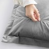 RESTILO poszewka dekoracyjna VELVET spalva pilka styl glamour typ materiału velvet 45x45