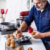 KitchenAid - Metalinė keksiukų kepimo forma - sidabrinė
