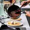 KitchenAid - Klasikinis kaltinis puodas - juodas - 16 cm / 1,5 l