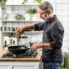 KitchenAid - Klasikinė kaltinė voko keptuvė - juoda - 28 cm