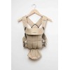 BabyBjörn Mini kūdikio nešioklė naujagimiams 3,2–11 kg, smėlinė, modelis 21026