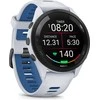 Išmanusis laikrodis Garmin Forerunner 265. Juodas apvadas su baltojo akmens spalvos korpusu ir baltojo akmens bei melsvos spalvos silikoniniu dirželiu