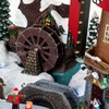 Šventinė dekoracija Fééric Lights and Christmas Kalėdų kaimelis su apšvietimu ir judančiu malūnėliu