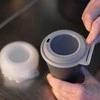Koziol Puodelis su dangteliu ir gerimo skylute, 300 ml