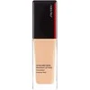 „Shiseido Synchro Skin Radiant Lifting Kreminis“ makiažo pagrindas, 220 lininis, 30 ml