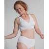 Carriwell nėriniais puošta liemenėlė maitinančioms (balta) / Organic Crossover Nursing Bra