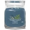 Yankee Candle Aromatinė žvakė Signature glass medium Bayside Cedar 368 g