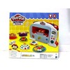 PLAY DOH KITCHEN CASTRY RINKINYS MAGICAL OVEN + priedai B9740