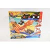 „Hot Wheels“ monstrų sunkvežimio dviejų automobilių griovimo lenktynės