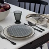 Costa Nova Akmens masės salotų/desertinė lėkštė Augusta, ⌀ 22 cm - Juoda