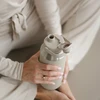 CREAM AYA&IDA Nerūdijančio plieno sportinė gertuvė 'Kreminis rusvai gelsvas' - 950 ml