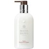Molton Brown šventinis drėkinamasis rankų losjonas su smilkalais ir kvapiaisiais pipirais, 300 ml