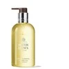 Molton Brown indiškų pipirnių plaukų šampūnas valomiesiems plaukams, 100 ml