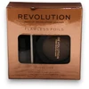 Rinkinys „Makeup Revolution“: „Flawless Foils“ veganiškų akių šešėlių pagrindas, 2 ml + „Flawless Foils“ veganiškų akių šešėlių paletė „Overcome“, 2 g