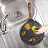 Juodas&Wood Keptuvė kiaušiniams 26 cm, granitinė neprideganti