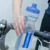 Rockbros 750 ml dviračio gertuvė – permatoma su Mėlyna kandikliu
