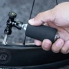 Rockbros CO₂ siurblys, aliuminio lydinio vožtuvo galvutė, be kasetės, suderinamas su „Presta“ / „Schrader“ - juodas