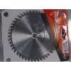 Makita T.C.T. pjūklas SPECIALIZED 165X2.4X20mm 5° T48 B-10344 T.C.T • 165 x20 mm • T48 • 5° • Corian'ui