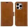 dbramante1928 – Kopenhagos atverčiamas dėklas – iPhone 15 Pro – Tan
