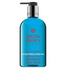 Basil Molton Brown Rok antibakterinis skystas muilas rankoms su ridikėliais ir bazilikais, 300 ml