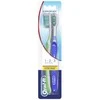 "Oral-B Shiny Clean" dantų šepetėlis vidutinis 2 vienetai