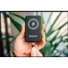 „Verbatim“ – „Charge 'n' Go Magnetic Wireless Power Bank 10000“.