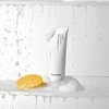 Banobagi valomosios putos jautriai ir į spuogus linkusiai odai „Alpha Radiance“ (švelnios šveičiamosios putos) 120 ml