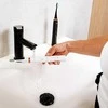 Concept „Sonic“ dantų šepetėlis su kelioniniu dėklu „Perfect Smile“, baltas ZK7010