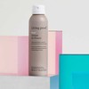Living Proof No Frizz Instant De-Frizzer Dry Conditioning Purškiklis sausas purškiamas kondicionierius, 208 ml