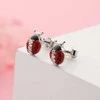 Moiss Žaismingi susegti auskarai iš sidabro Ladybugs E0000672