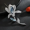 Troli Sparkling brooch in the shape of a blooming flower Sidabrinis