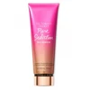 Victoria Secrets Victoria's Secrets „Victoria's Secret Pure Seduction Shimmer“ – kūno losjonas su blizgučiais, 236 ml