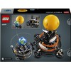 LEGO® Technic Žemė ir orbita skriejantis Mėnulis (42179)