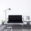 2-vietė sofa su porankiais juoda chromo ir aksomo