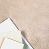 Neslystantis kilimas iš dirbtinio triušio kailio OLITE Taupe
