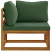 Kampinė sofa su pagalvėlėmis
