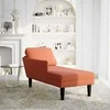 Poilsio sofa su pagalvės raudonai oranžiniu velveto audinys
