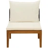 Sodo vidurinė sofa su pagalvėlėmis Natūrali