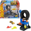Hot Wheels City dirbtuvės ištiesiama padanga – automobilio trasa + transporto priemonė