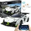 Statybiniai laikrodžiai CaDA Savaeigis nuotolinio valdymo Lentininė mašina kirvis 22 cm Fantasma Race Car Važiuoklė 322 elementai RC Dvigubo režimo
