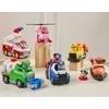 „Paw Patrol“ ugniagesių gelbėjimo automobilis su „Chase“ policijos automobilio figūrėle ir vandens raketomis