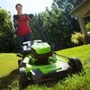 Greenworks rankinė stumiama vejapjovė GD60LM46HP 60V 46 cm su 2Ah akumuliatoriumi ir įkrovikliu