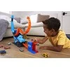 Mattel Hot Wheels rinkinys „Dinozauras su kilpa“