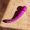 Lelo Smart Wand 2 masažuoklis, vidutinio dydžio, tamsiai rožinis