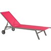 Beliani Deckchair sodo LEVANZO Prailginamas metalinis Raudona